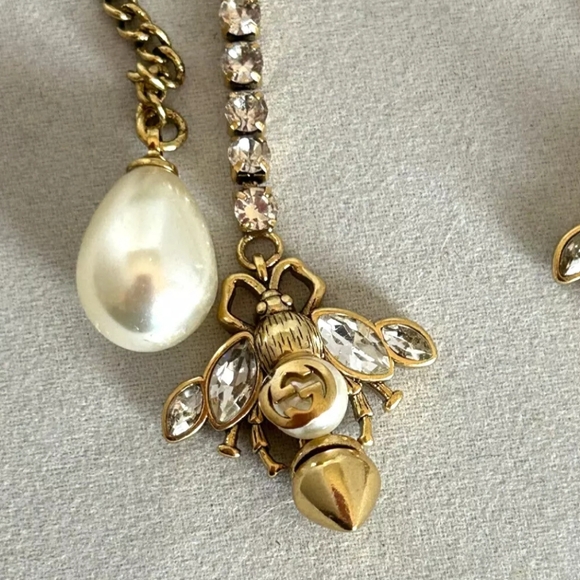 Gucci Gold-tone Metal Earrings Bee W/White Crystals and Pearl Drop 4" Long/New - Picture 6 of 6